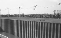 Ünnepélyes megnyitás közönsége a szigeten, a jobb oldalon, 1942. október 15.